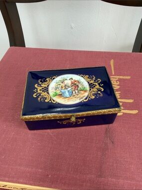 Vintage Royal Blue Decorative Porcelain Trinket Box with Gilded Trim